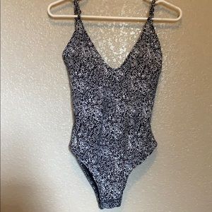 VOLCOM one peice swim suit